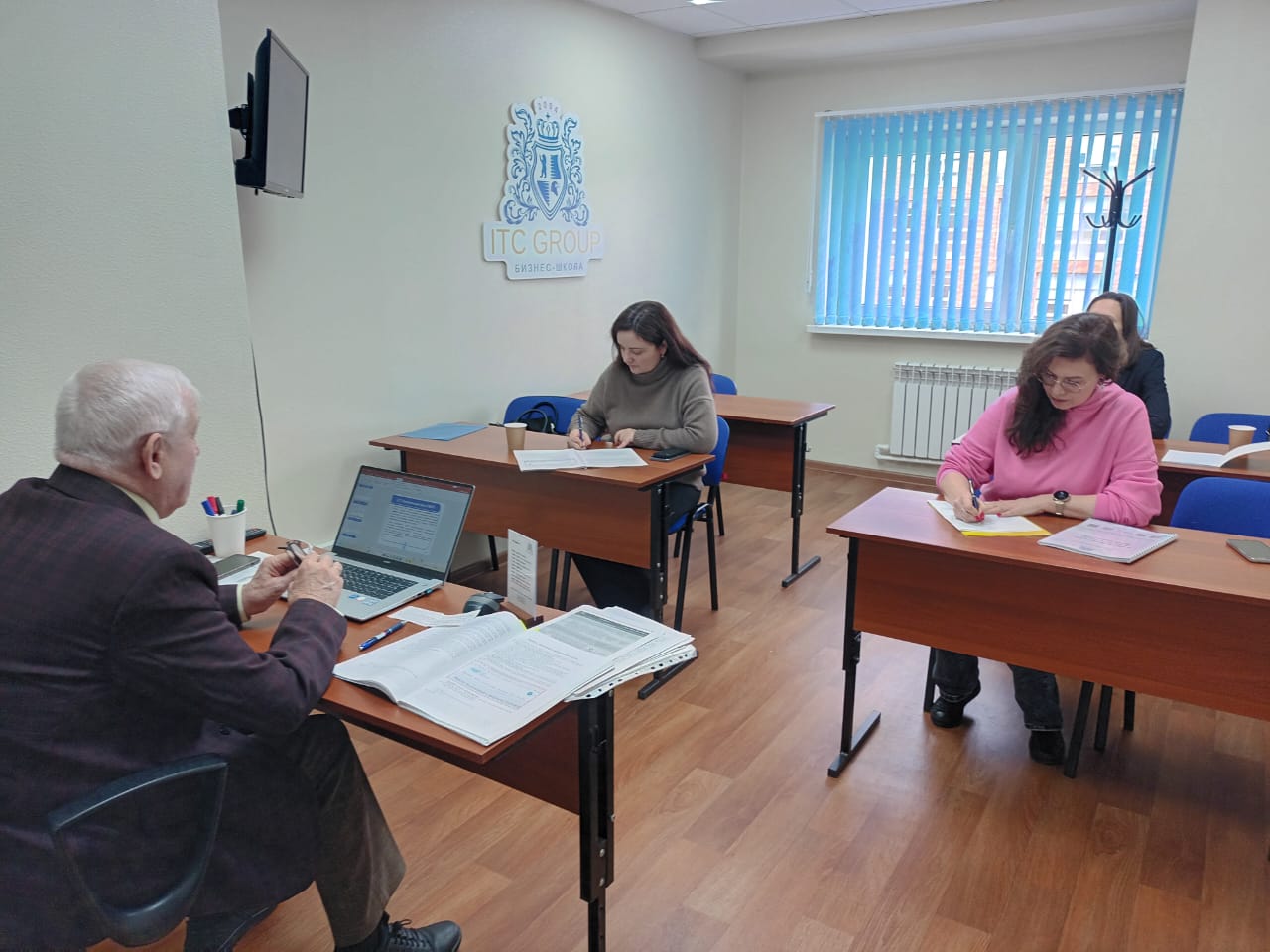 29-30 сентября 2025 года прошёл семинар на тему "Закупки по 223-ФЗ с учетом последних изменений. Национальный режим"