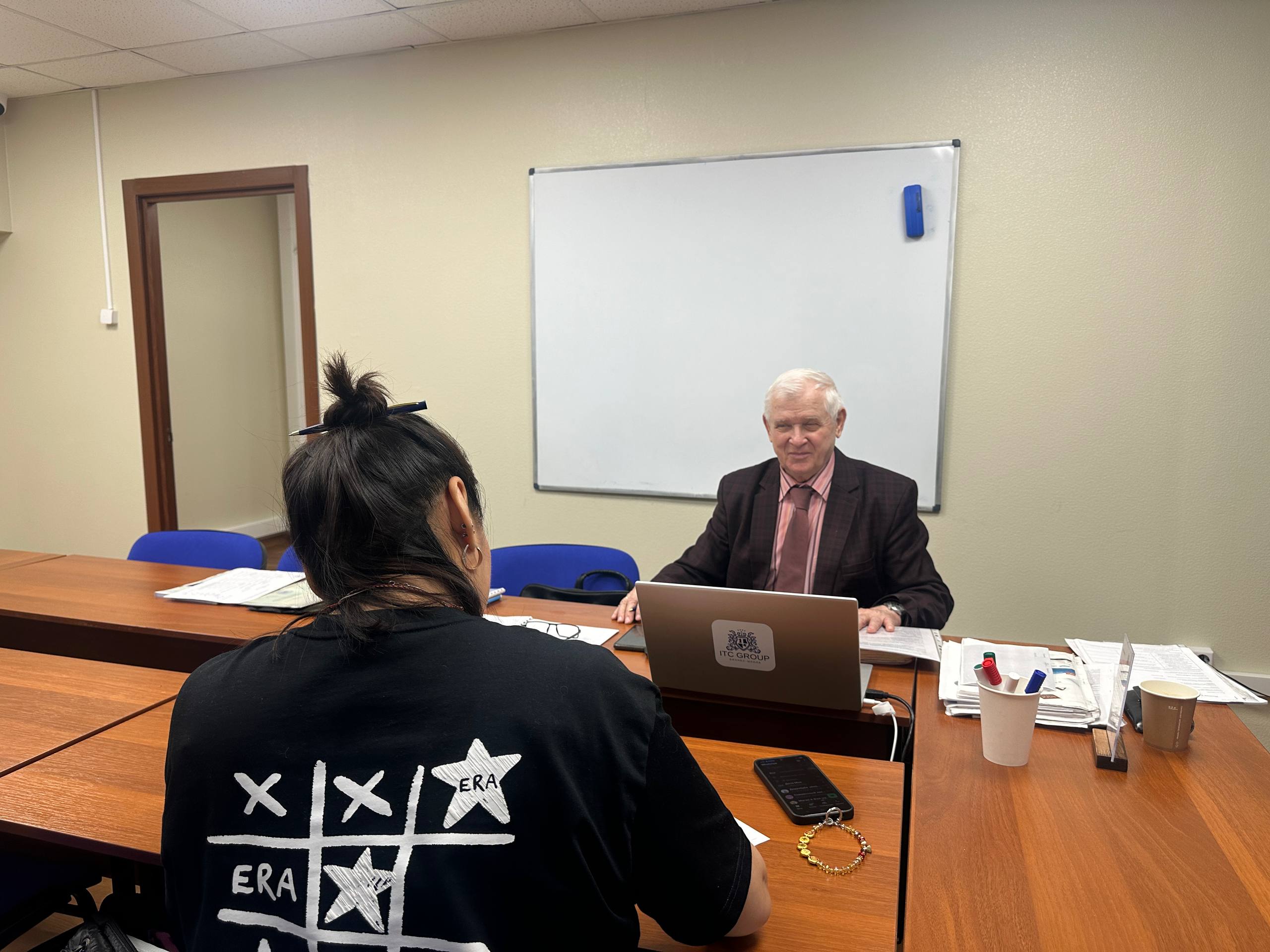 31 октября 2025 года прошёл семинар на тему "Закупки в здравоохранении по 44-ФЗ и 223-ФЗ. Закупки лекарственных препаратов, медицинского оборудования, расходных материалов и медицинских изделий"