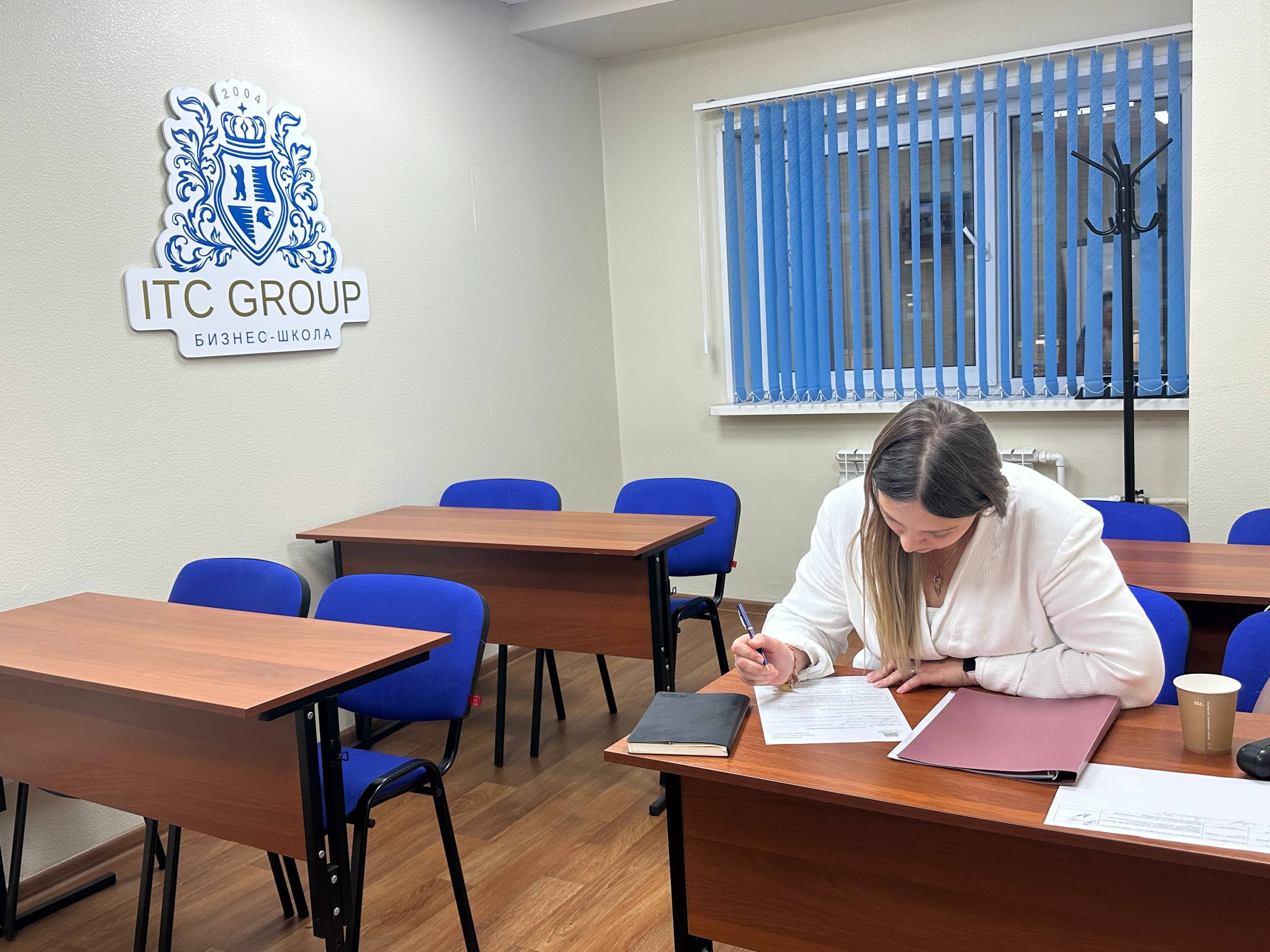 1 ноября 2025 года прошёл семинар на тему "Договорная работа для «не юристов», менеджеров, экономистов. Работа с договорами" 